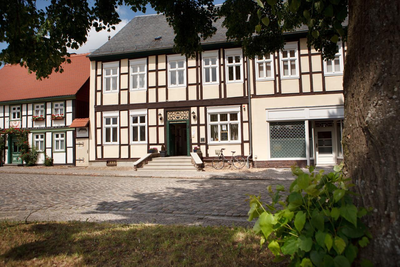 Landhotel Zum Pottkuchen Kalbe  Exterior foto